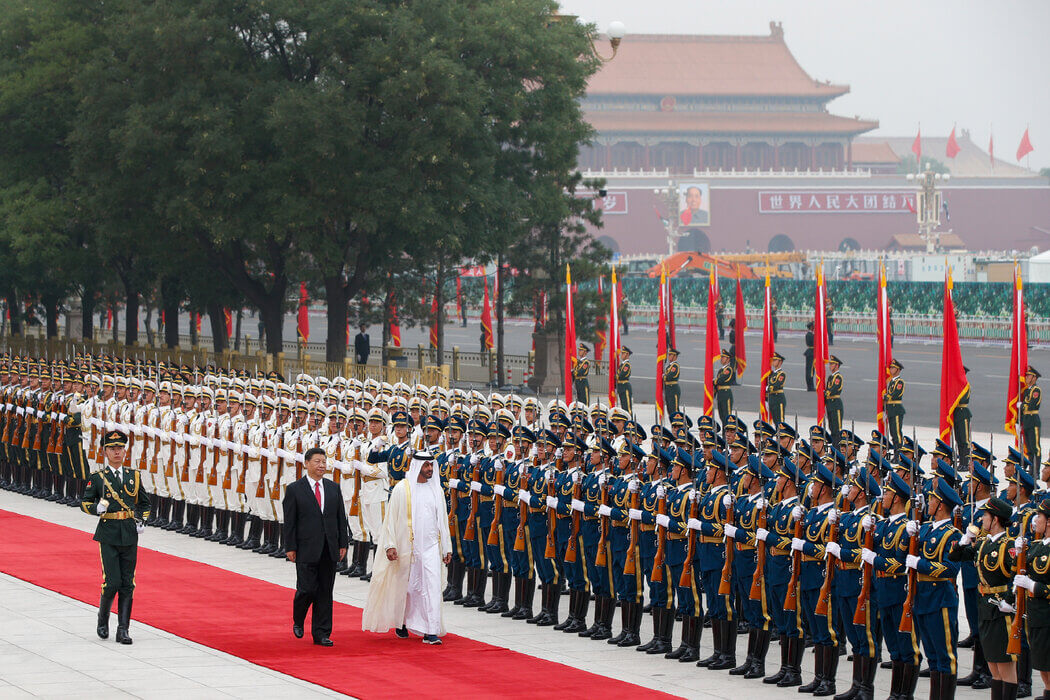 2019年，阿联酋领导人穆罕默德·本·扎耶德王储在北京会见中国国家主席习近平。