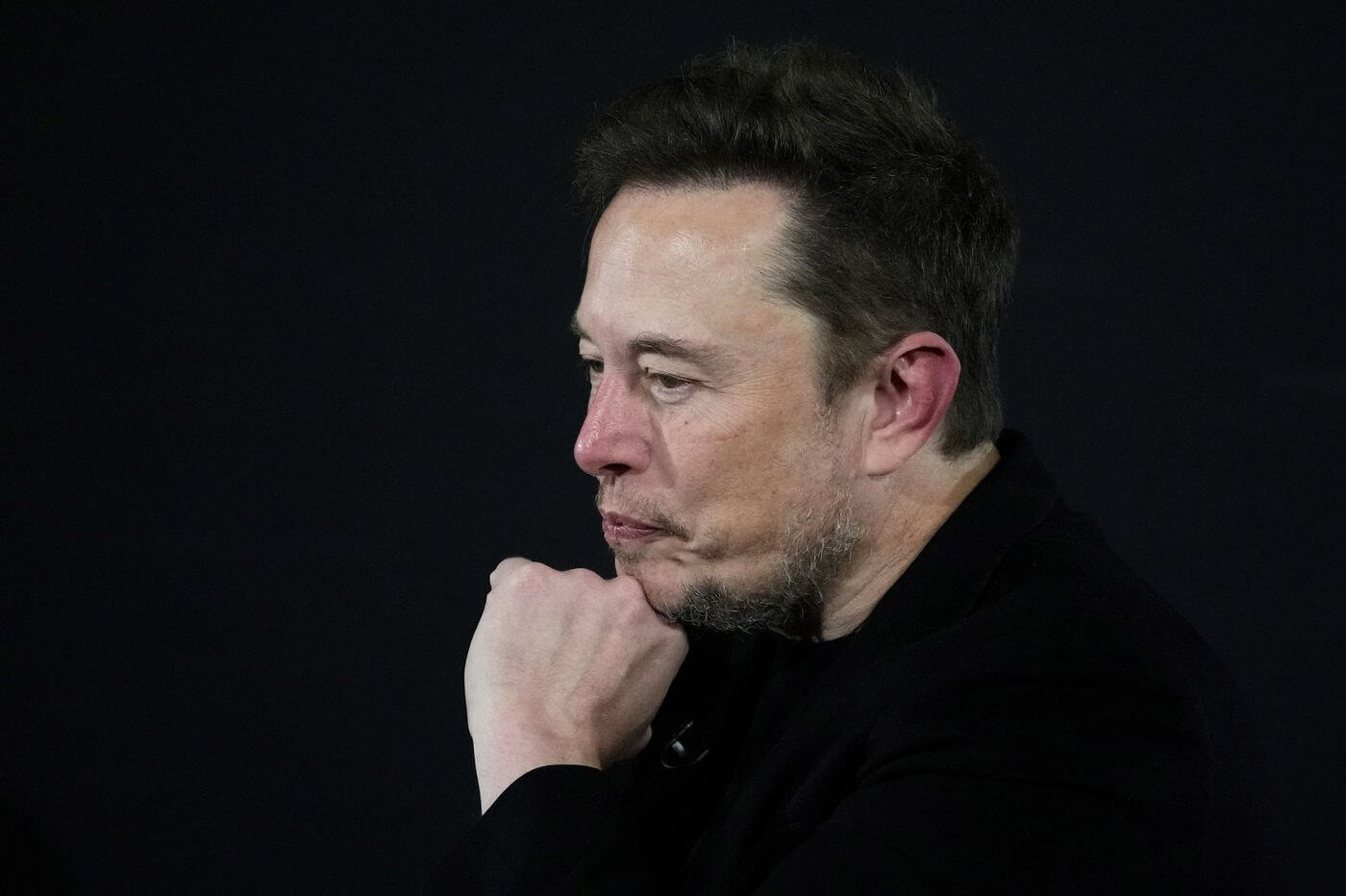 Elon Musk’s Neuralink Wants to Make ‘The Matrix’ a Reality. It Has a Lot to Prove First 马斯克麾下Neuralink想把《黑客帝国》变成现实，技术仍待自证